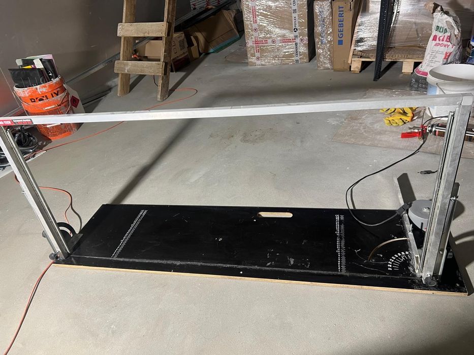 Gilotyna do styropianu, duże pole cięcia