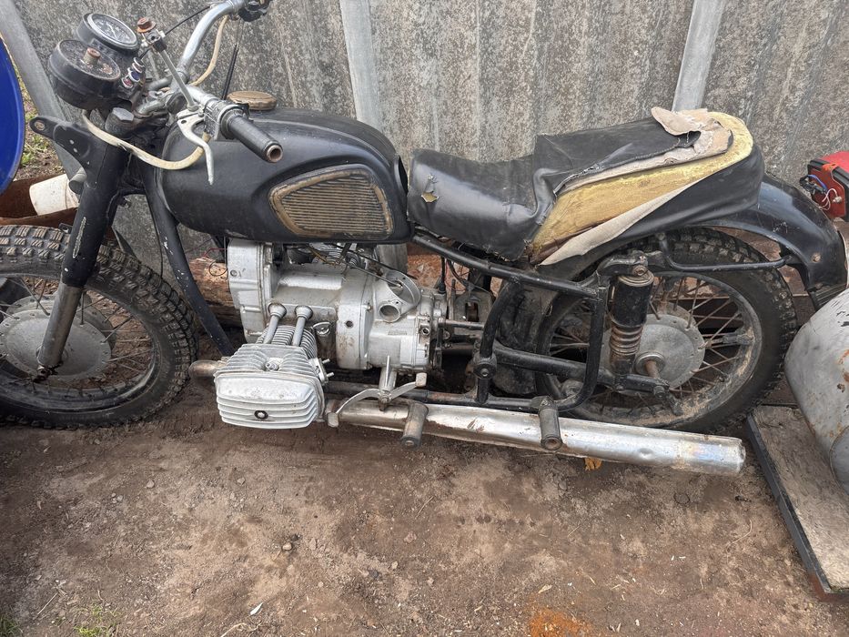 Мотоцикл МТ Дніпро 11