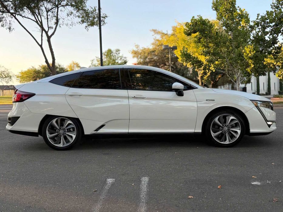 Honda Clarity      2018