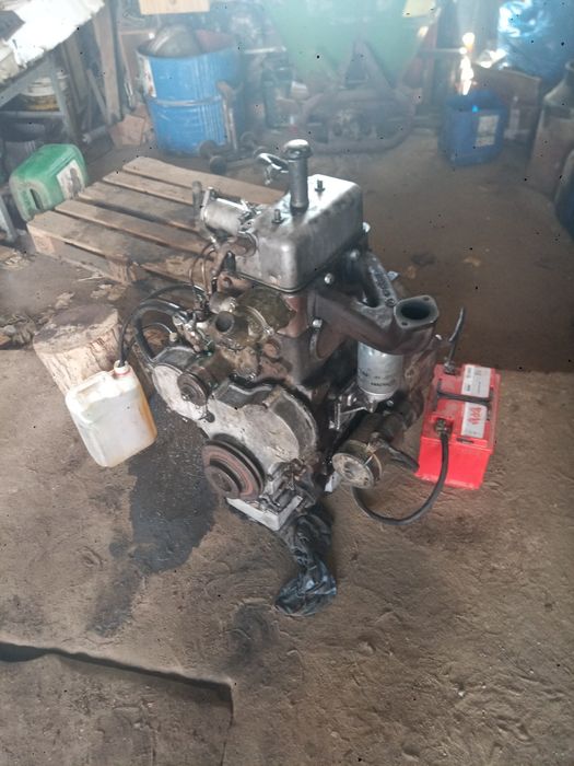 Sprzedam silnik c 330/328 kompletny