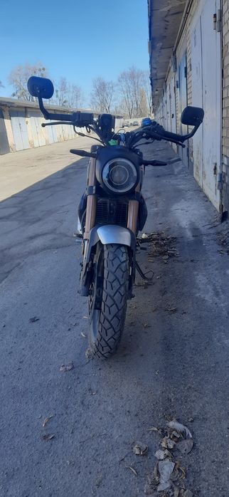 Мотоцкл Lifan KPM 200.