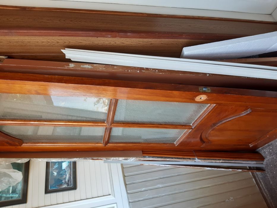 Продам двери деревянные