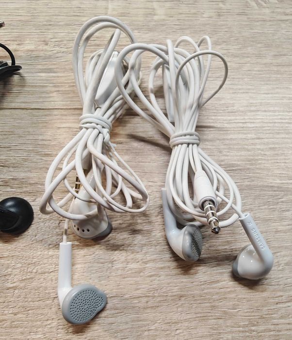 Słuchawki 6 szt. - AKG, Samsung, Sennheiser