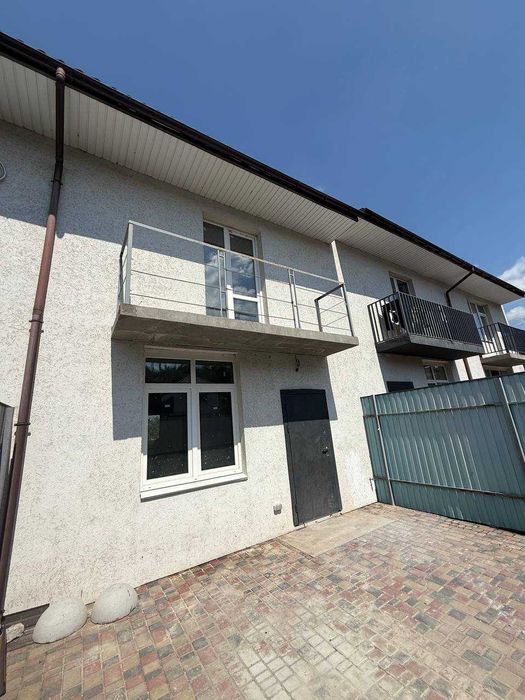 Держ Програми Таунхаус Дніпровський район вул.Садова Поруч пляж