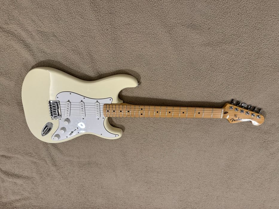 Fender Stratocaster Standard