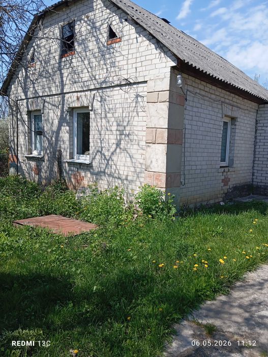 Добротнтй цегляний будинок в місті Люботин