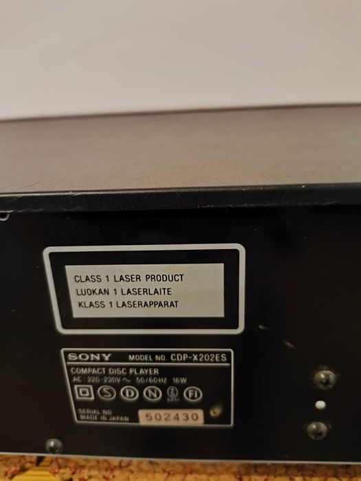 Sony ES cdp x 202 ES z oryginalnym pilotem