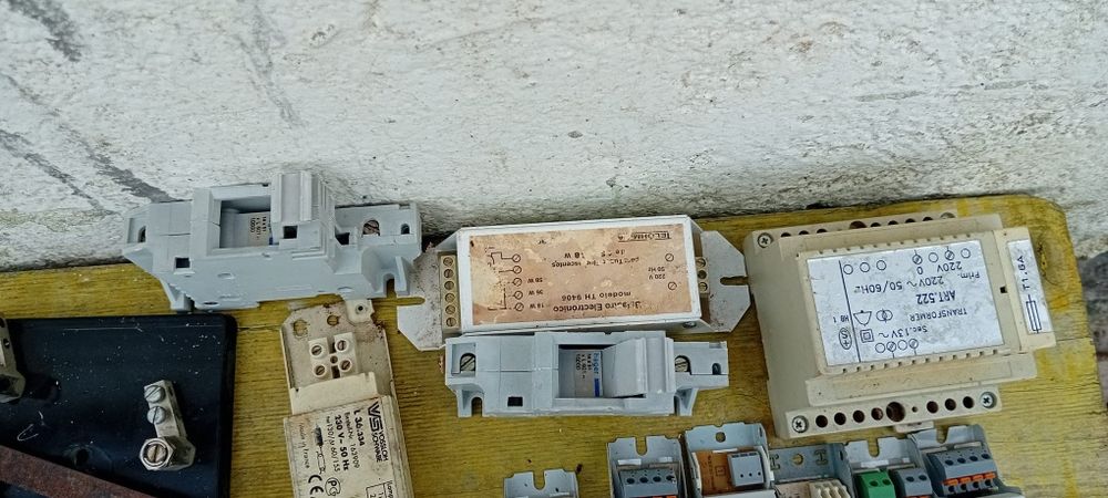 Electric Transformers - Construction Surplus64751299155330127