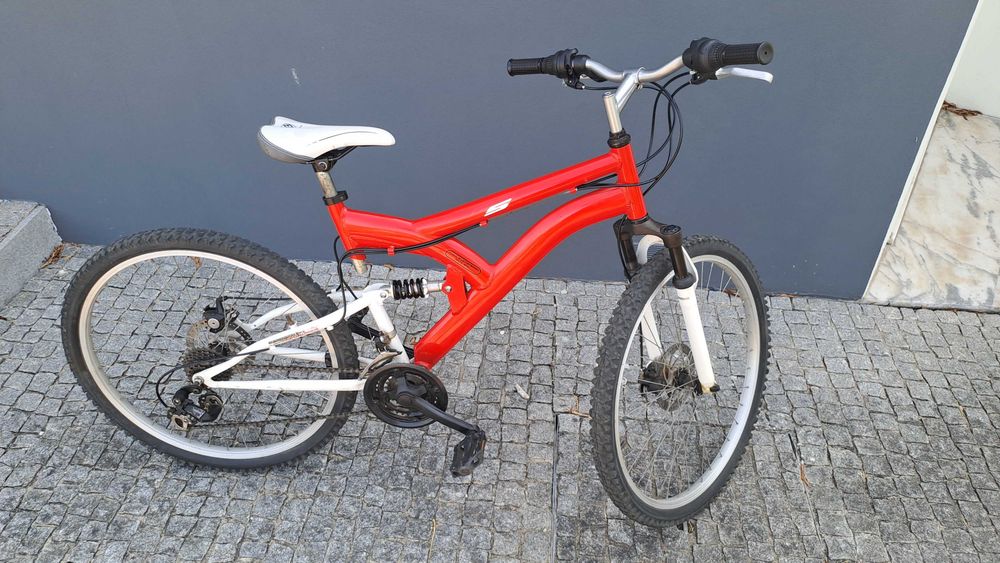 Bicicleta de Montanha em Alumínio – Dupla Suspensão & Travões de Disco