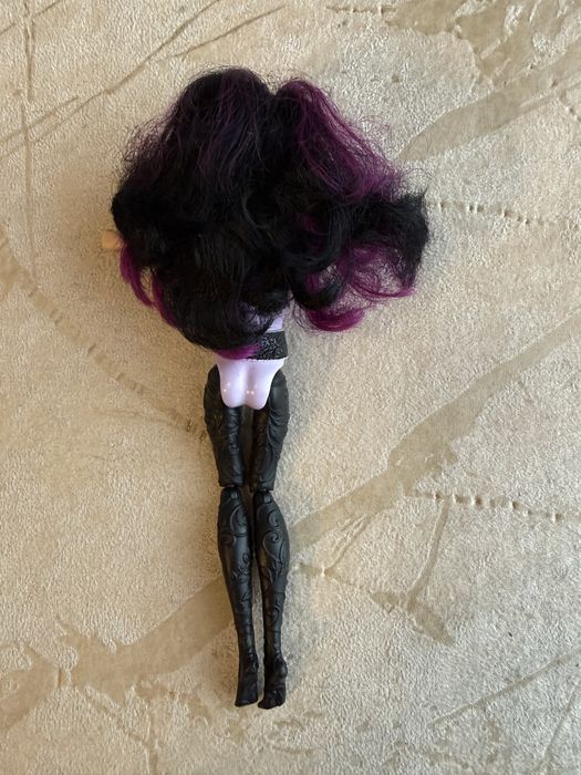 Lalka Mattel Ever After High Raven Queen Łuczniczka
