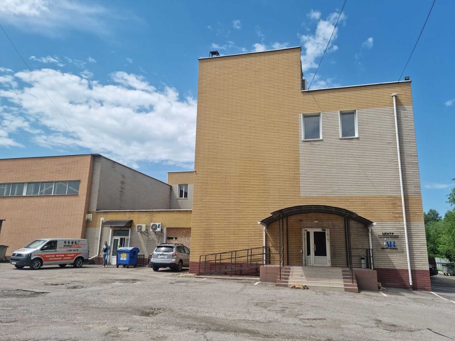 Продаж офісної будівлі
