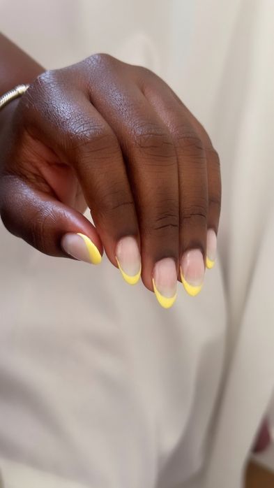 Unhas e tranças ao domicílio