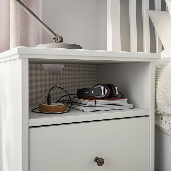 NOVA - IDANÄS IKEA -  Mesa de cabeceira, branca, 47x40 cm - PVP 139€