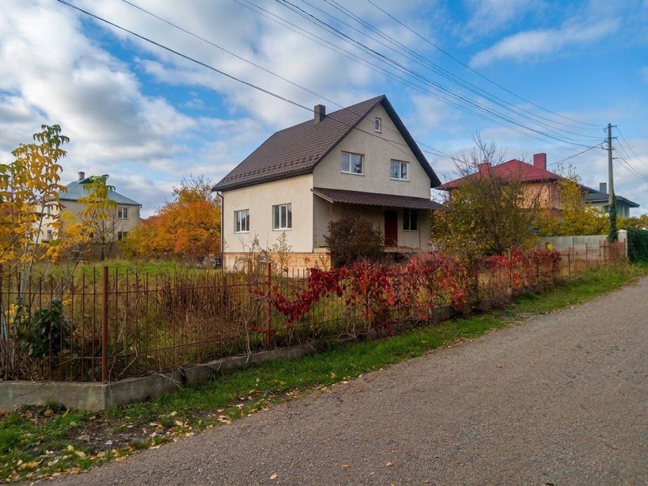 • Продам добротний будинок | с.Олександрія