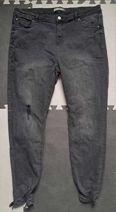 Ciemne spodnie jeansowe damskie 46 48 xxxl xxxxl postrzępione nogawki
