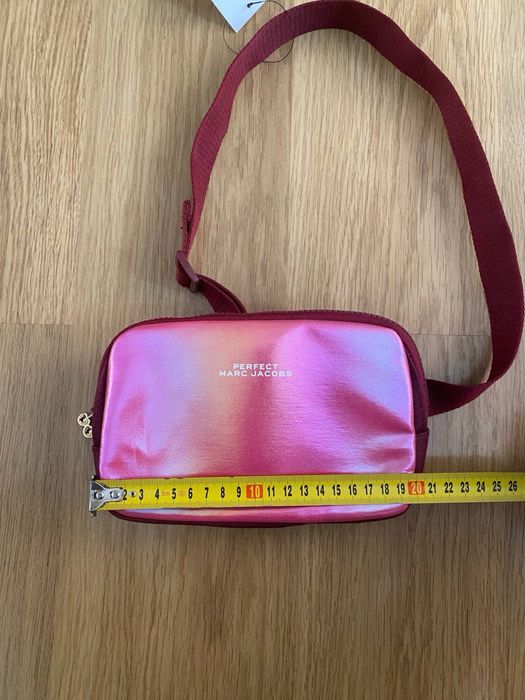 Бананка жіноча marc jacobs рожева