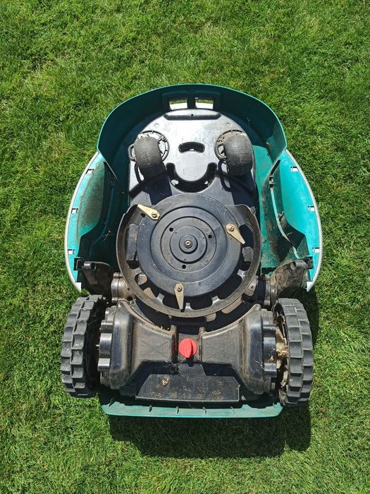 Robot koszący Bosch indego