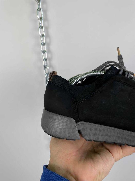 Жіночі шкіряні кросівки clarks trigenic 38