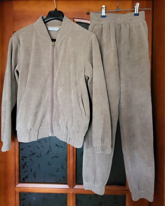 Ціну знижено! Бомбезний костюм