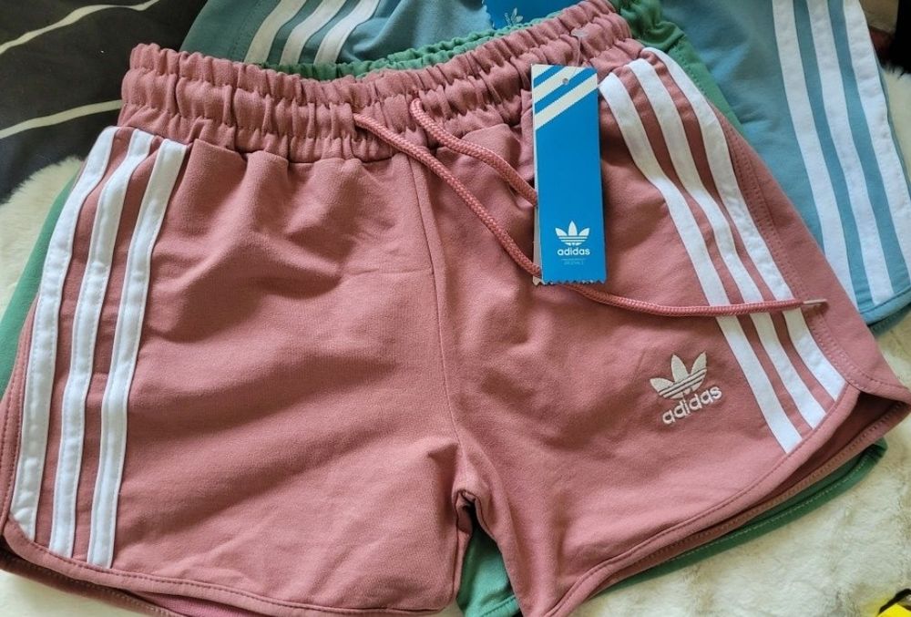 Spodenki damskie logo wyszywane Adidas 2 kolory! M L