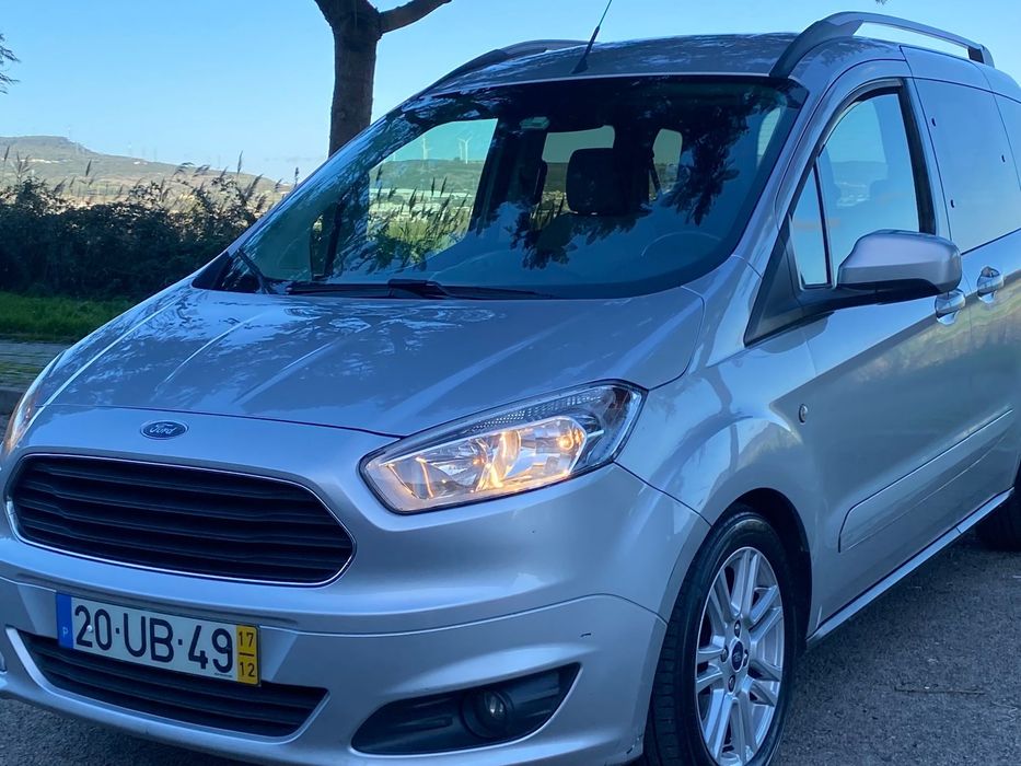 Ford Tourneo Courier 1.5 TDCi Titanium