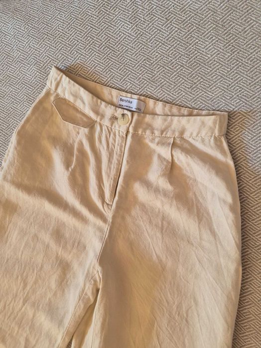 Lniane spodnie z szeroką nogawką Bershka.36