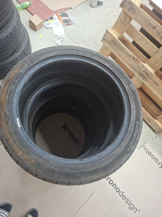 Шини 235/45 R20,225/40 R18,255/30 R19