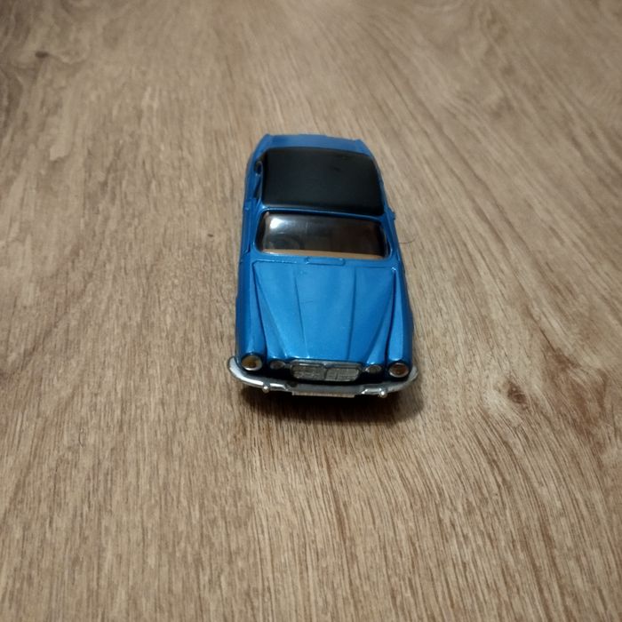 Коллекционная железная машинка JAGUAR XJI2C из Великобритании