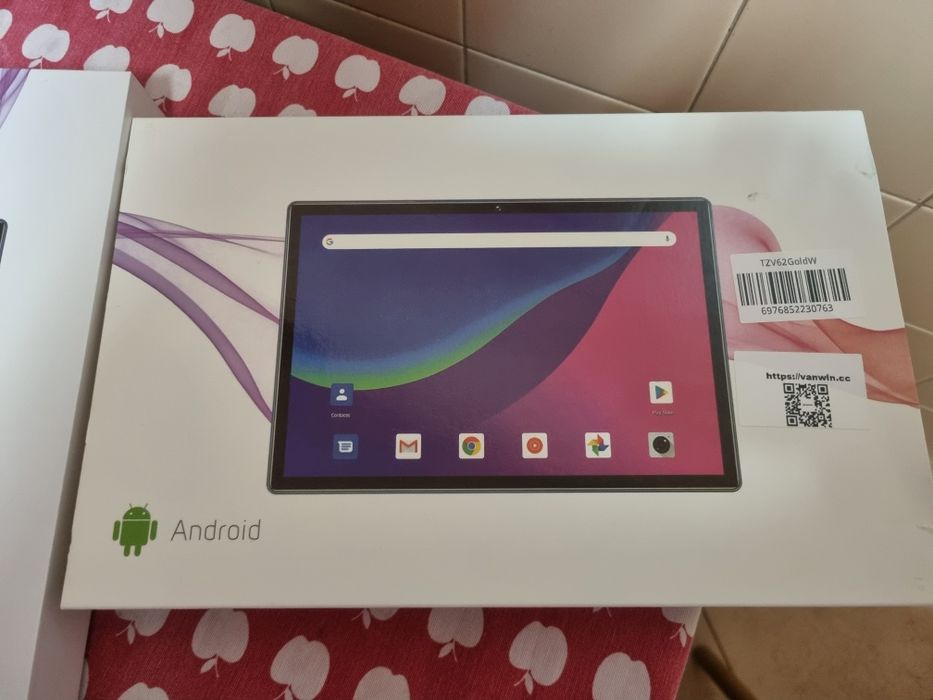 Tablet with Keyboard440566477488793603