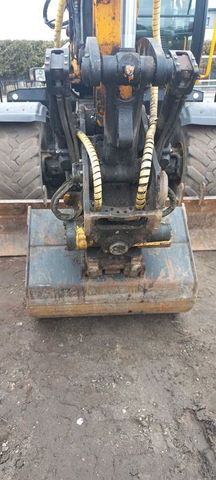 Jcb hydradig z głowicą engocon