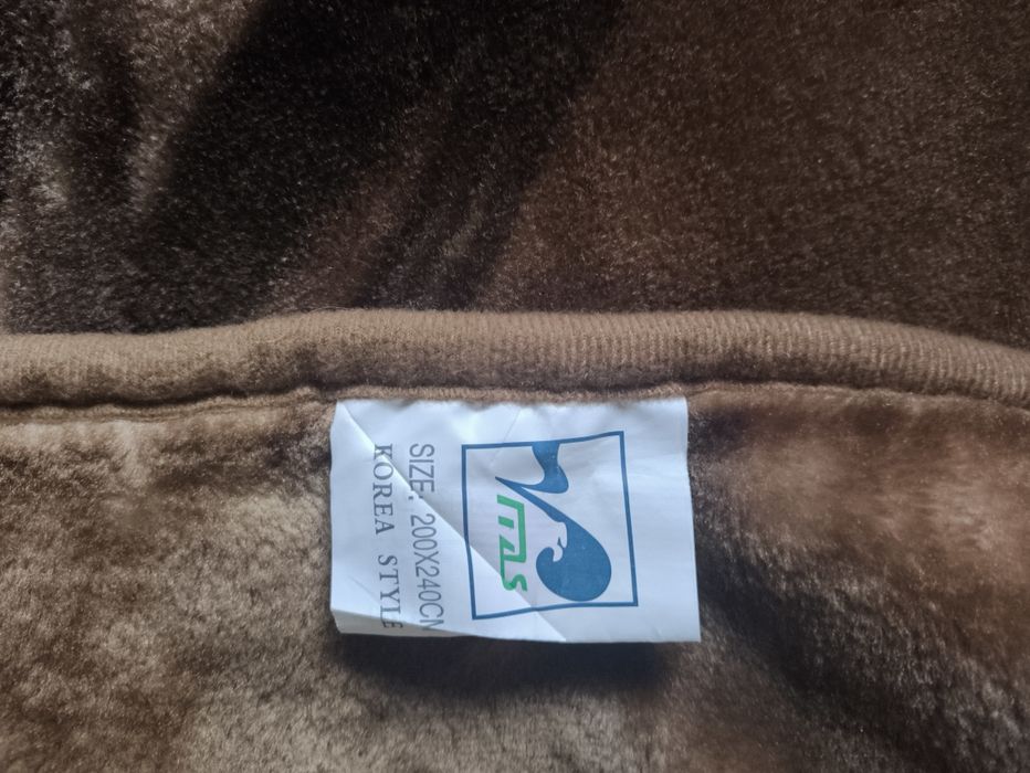 Плед,покривало розмір  2 / 2.4 м.