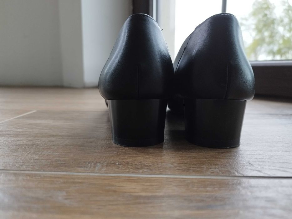 Półbuty czarne nowe