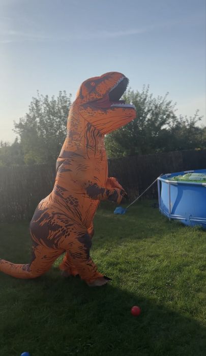 Dmuchany dinozaur