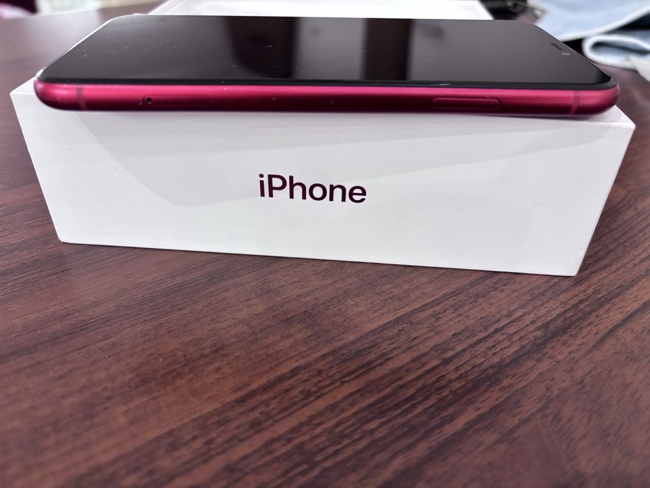 Iphone 11 64 GB super stan, czerwony