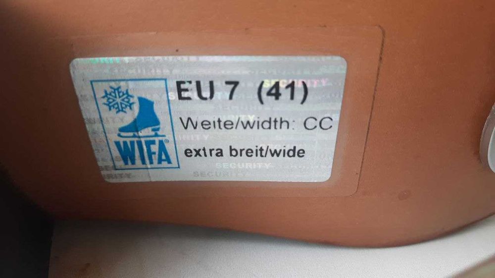 Продам фигурные коньки WIFA "Champion Light"