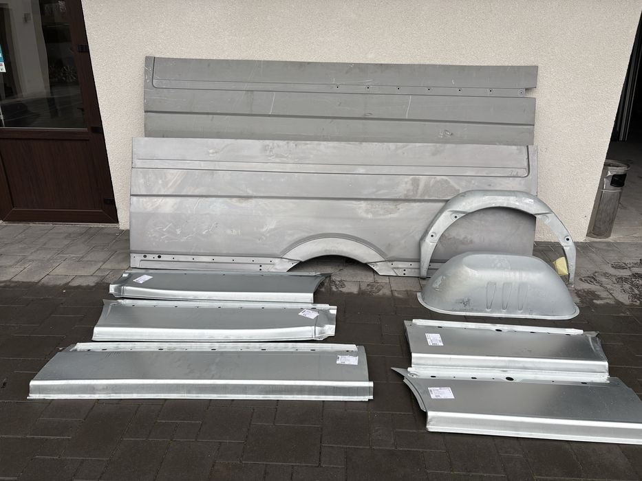 Бочина Mercedes Sprinter 2006- бочини права ліва Спрінтер