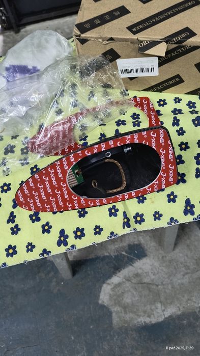 Antena samochodowa - płetwa