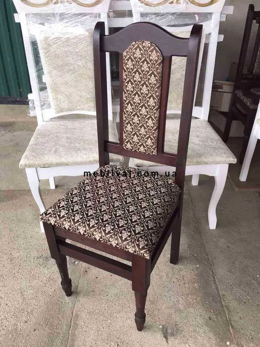 Стул кухонный деревянный