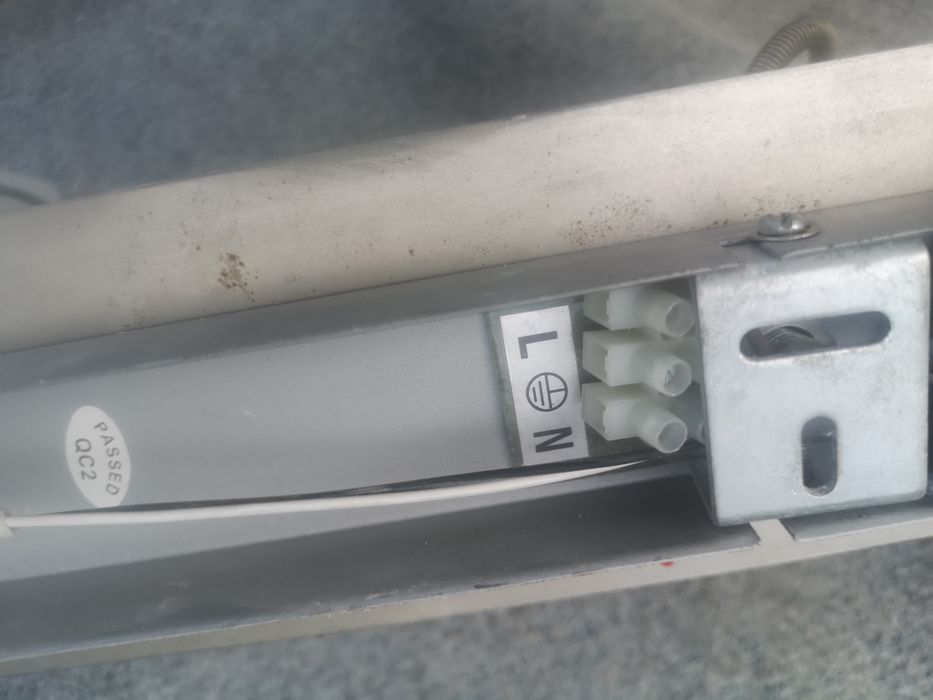 Lampa Listwa 3 lampki regulowane sprawne Lampa szynowa