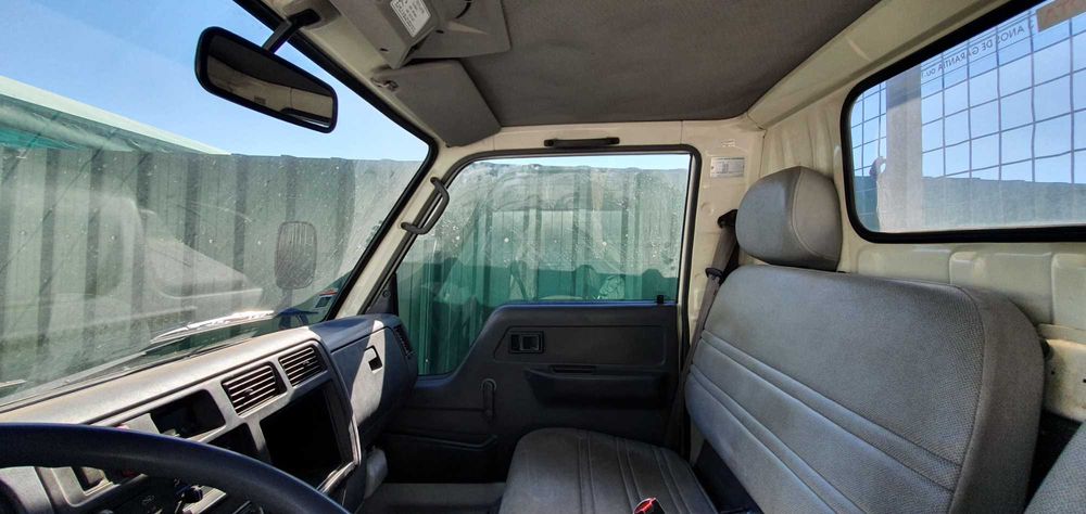 Toyota Dyna 150 Ligeiro mercadorias - bom estado