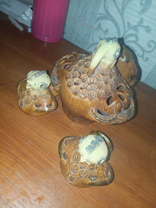 Глиняные статуэтки индюков