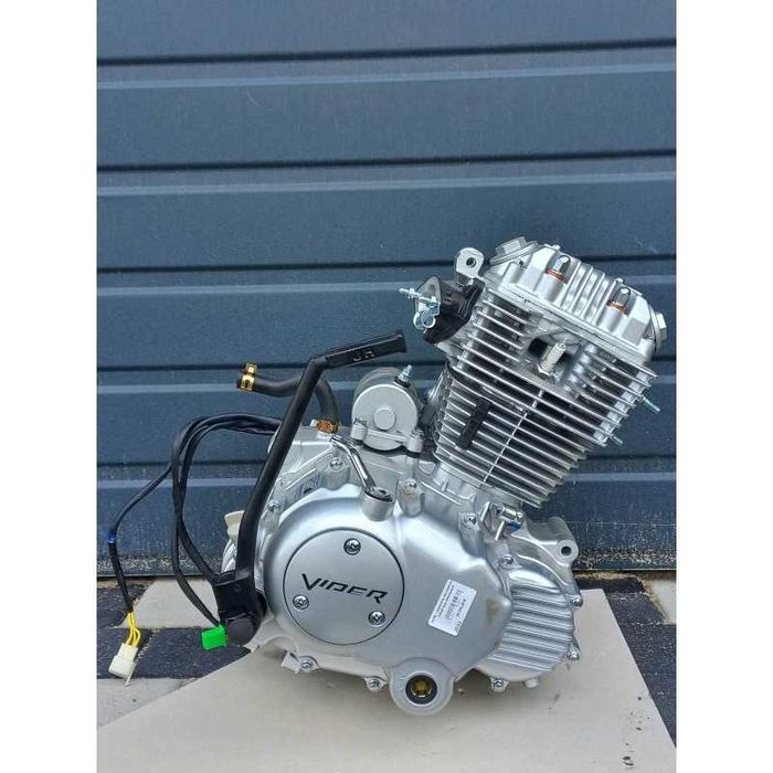 Двигун новий мото взборі 150 200 250куб Lifan viper zongshen loncin