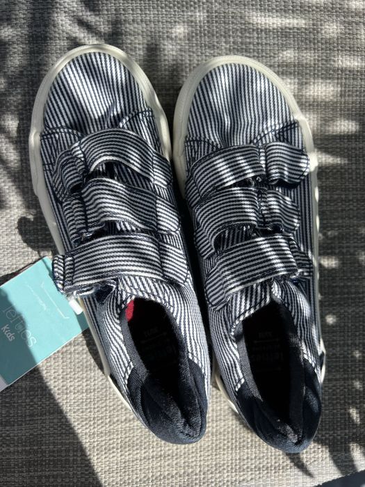 New Lefties Sneakers, Size 30–31