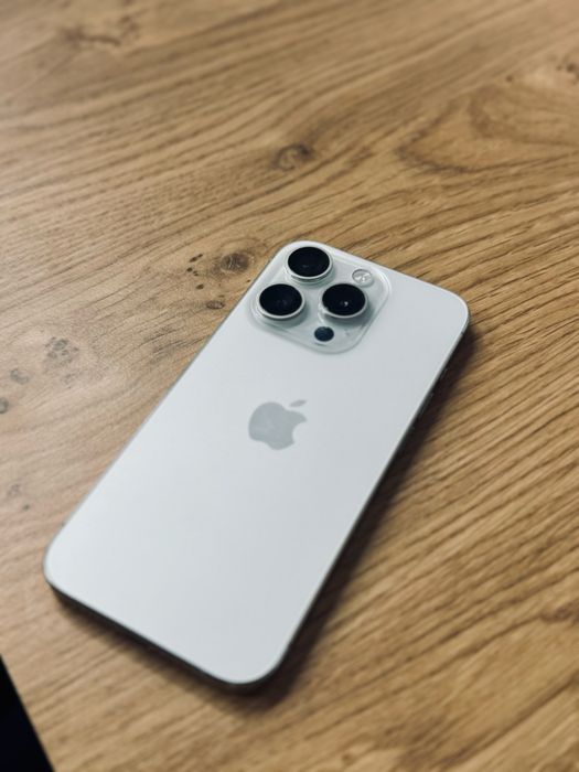 IPhone 15 Pro 128 gb 86%    Задняя крышка разбита