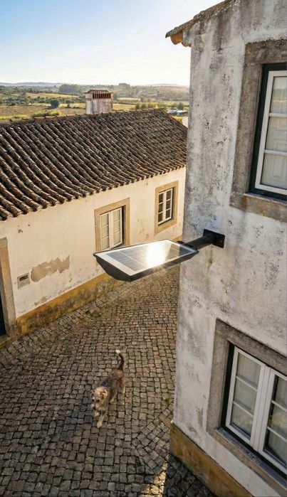 Luminária Led Solar com sensor de movimentos e comando - 37,5cm x 19cm