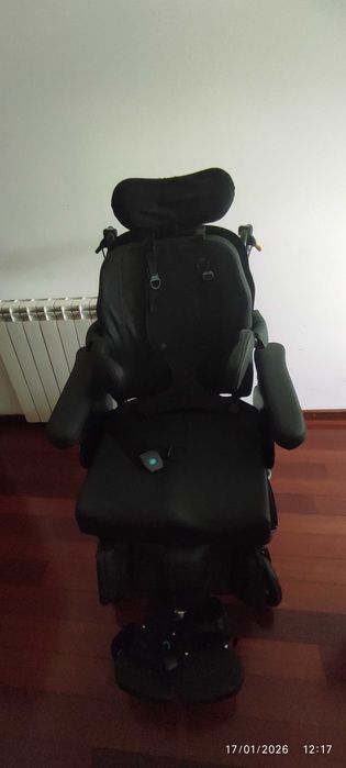 Cadeira articulada nova nunca usada