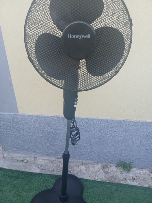 Ventoinha de pé Honeywell