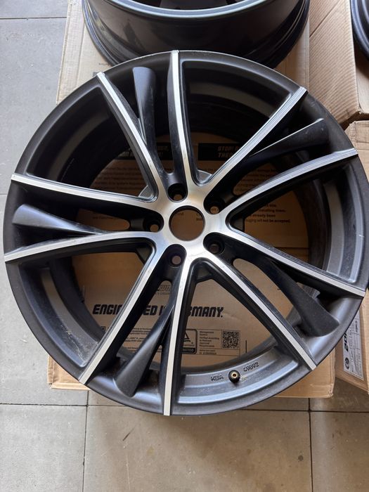 Felgi 20” 5x114.3 /5x115 et45 8.5” oteor ok. 68