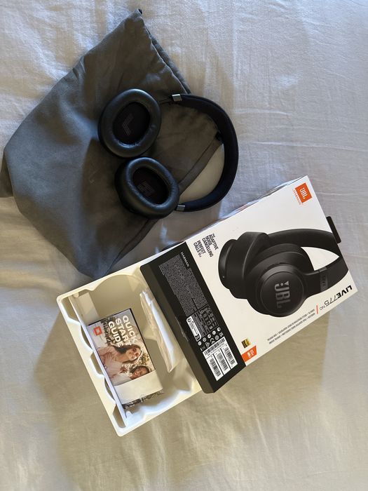 JBL LIVE775NC Headphones