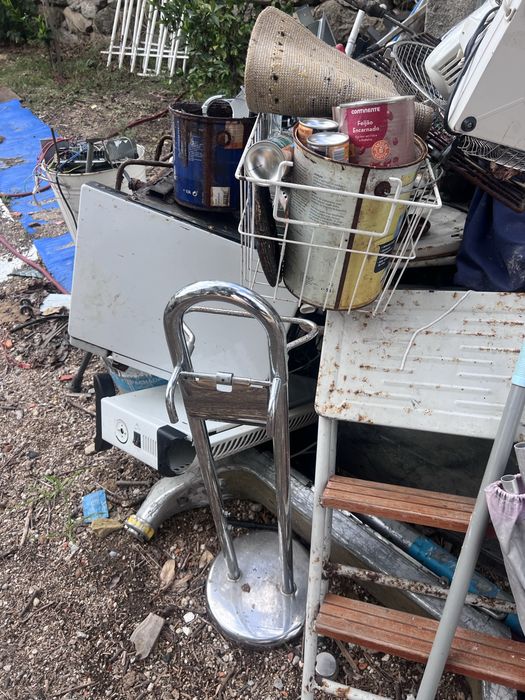 Vendo sucata  ( + de 800kg)